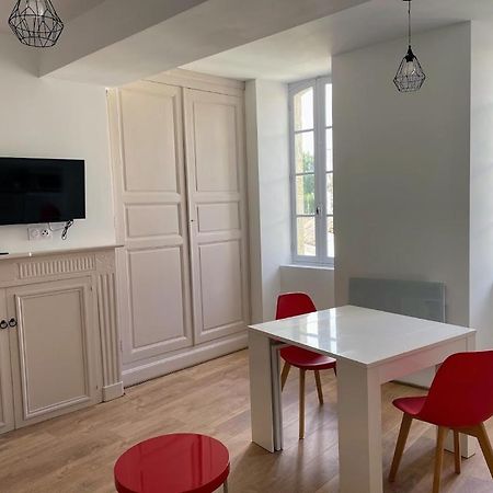 Le Colore- T2 Confortable Avec Vue Sur เนรัค ภายนอก รูปภาพ