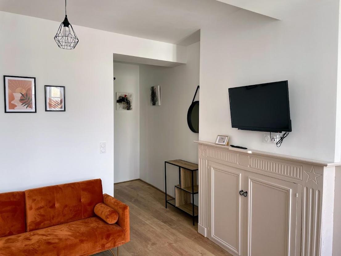 Le Colore- T2 Confortable Avec Vue Sur เนรัค ภายนอก รูปภาพ